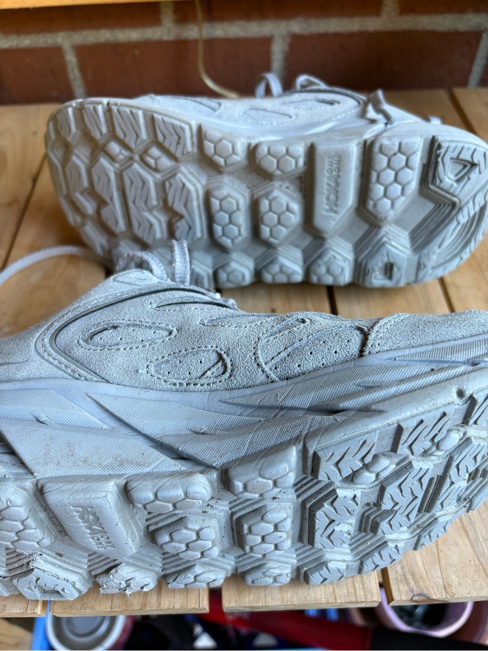 HOKA unisex Clifton in Limestone - Picture 4 of 5